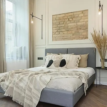 公寓 Free Parking Old Town Station With Balcony