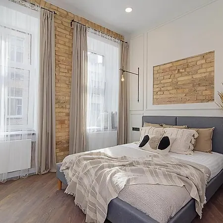 Free Parking Old Town Station With Balcony Wilno